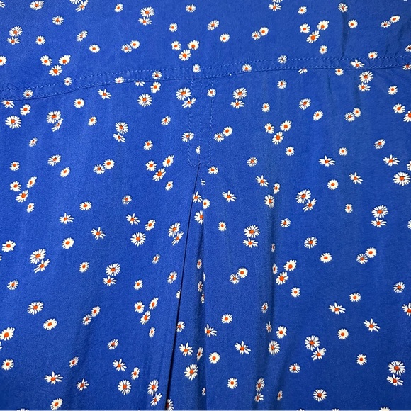 BeachlaunchLounge Blue Floral Print Button Down Shirt Blouse Top - Picture 7 of 7